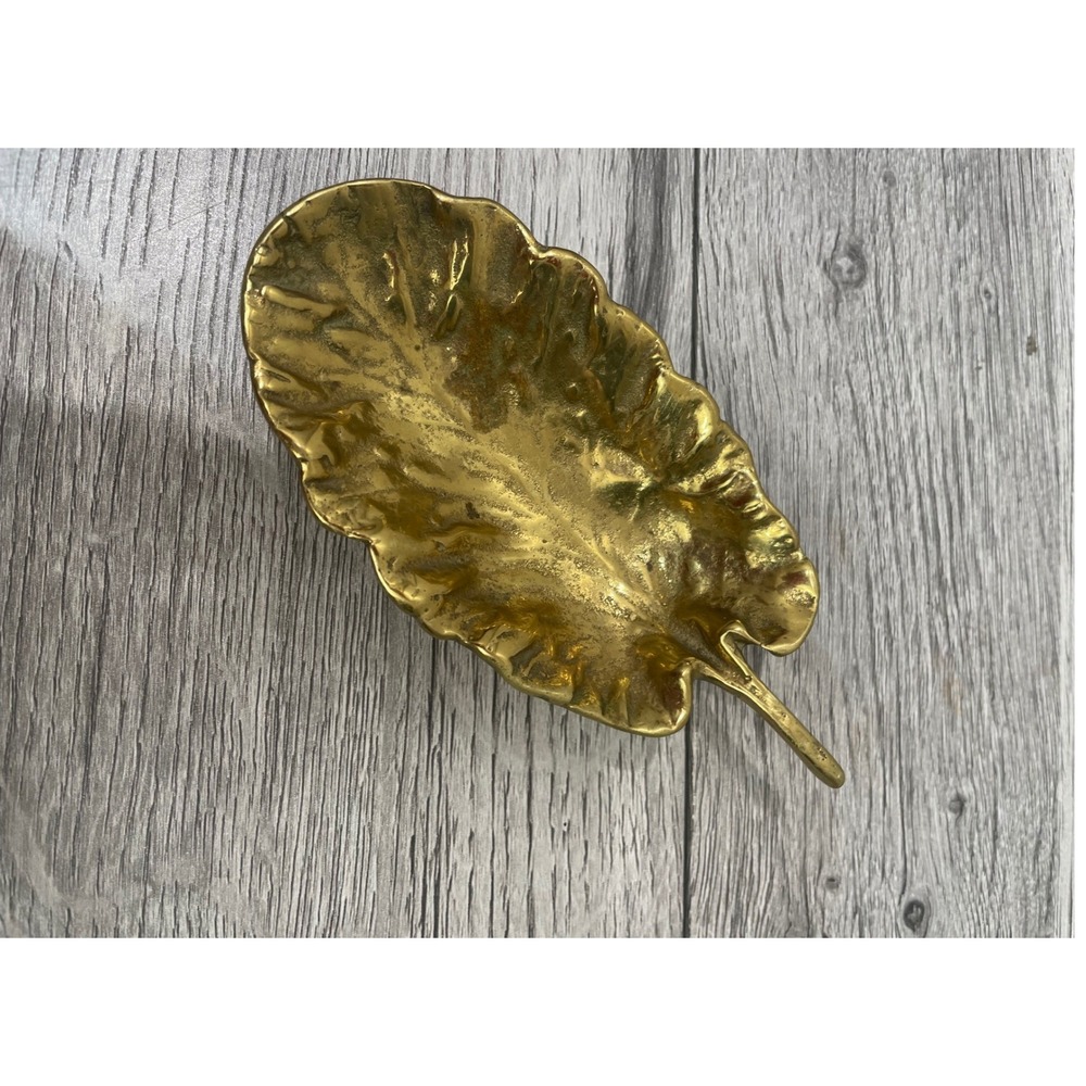 Vintage Virginia Metalcrafters Primrose Leaf Brass Dish 1952 Gold Catchall Tray